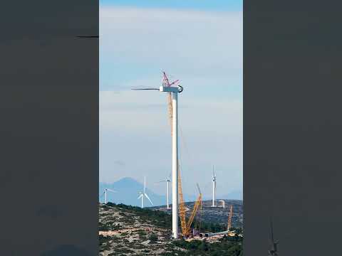 Wind turbine Installation time lapse | Vestas