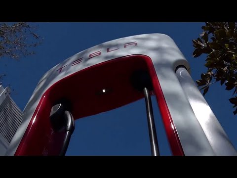 Florida considers EV charging station fee for future transportation funding