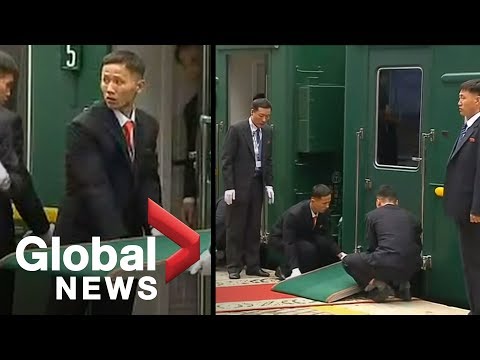 Kim Jong Un&#039;s staff struggles to line train up with red carpet