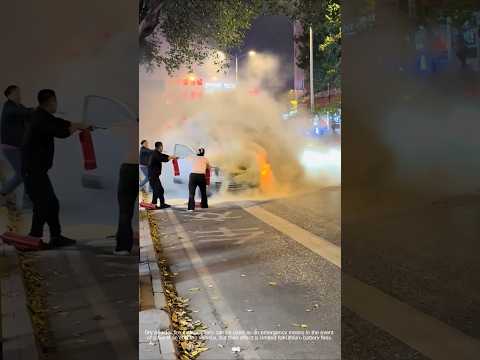 Fright in the streets! Electric car fire, dry powder fire extinguisher can save the danger?