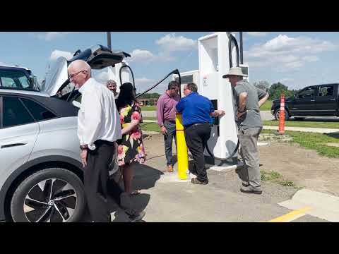 Introducing Michigan&#039;s first commercial electric vehicle charging station to public