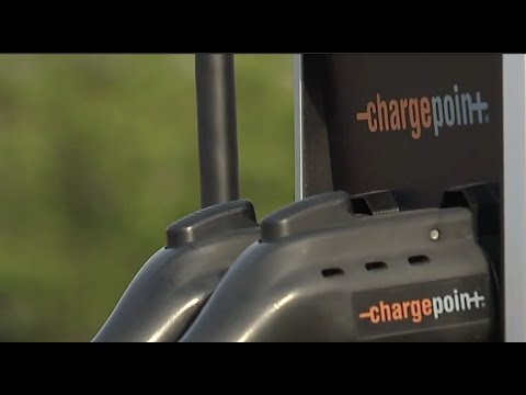 Michigan congressman pushing for more electric vehicles with new bill in Congress